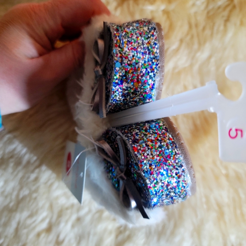 Cat And Jack Rainbow Glitter Sherpa Lined Slippers Girls Small Size 5 NWT - Picture 6 of 11